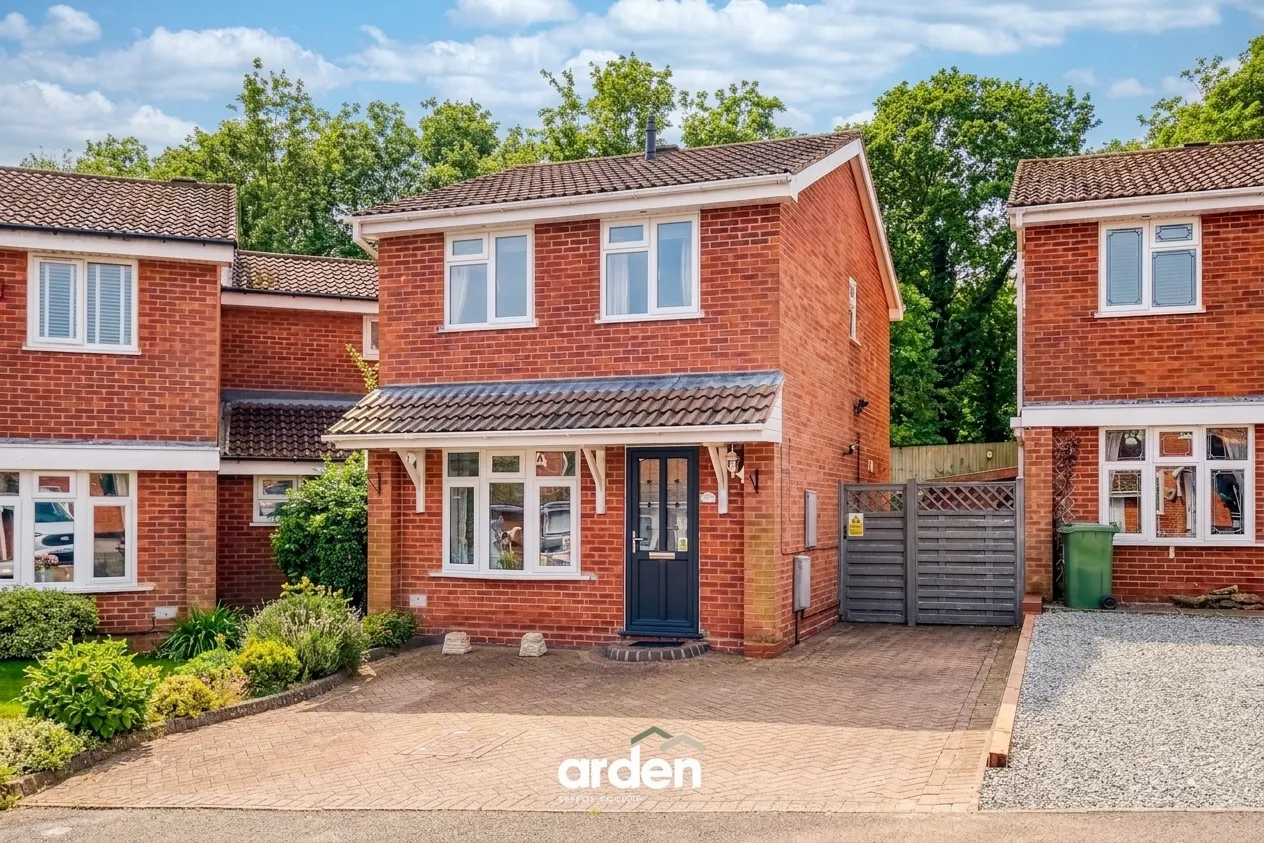 3 bed house for sale, Stoneleigh Close, Redditch, B98