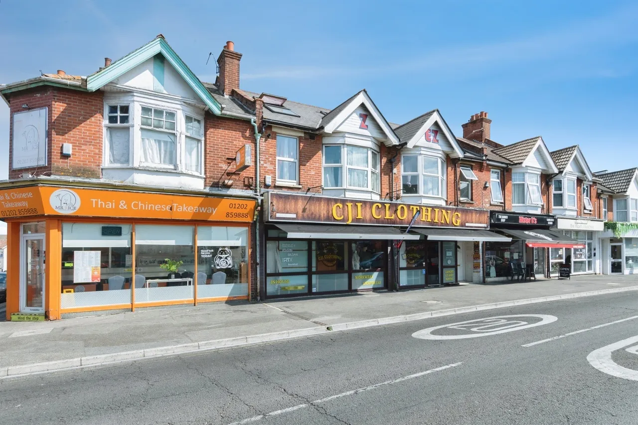 Wimborne Road, Bournemouth, photo 3
