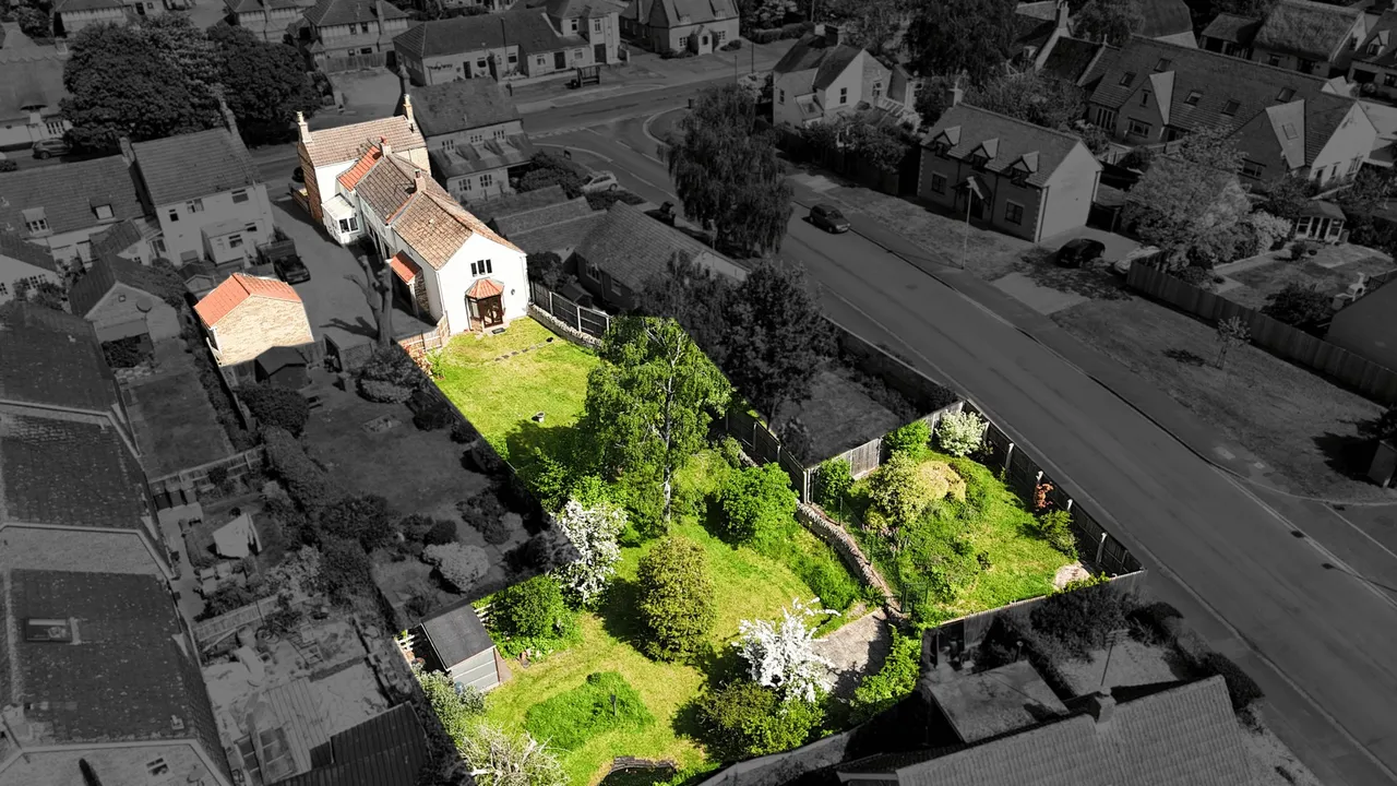 4 bed house for sale — The Green, Werrington, Peterborough, PE4