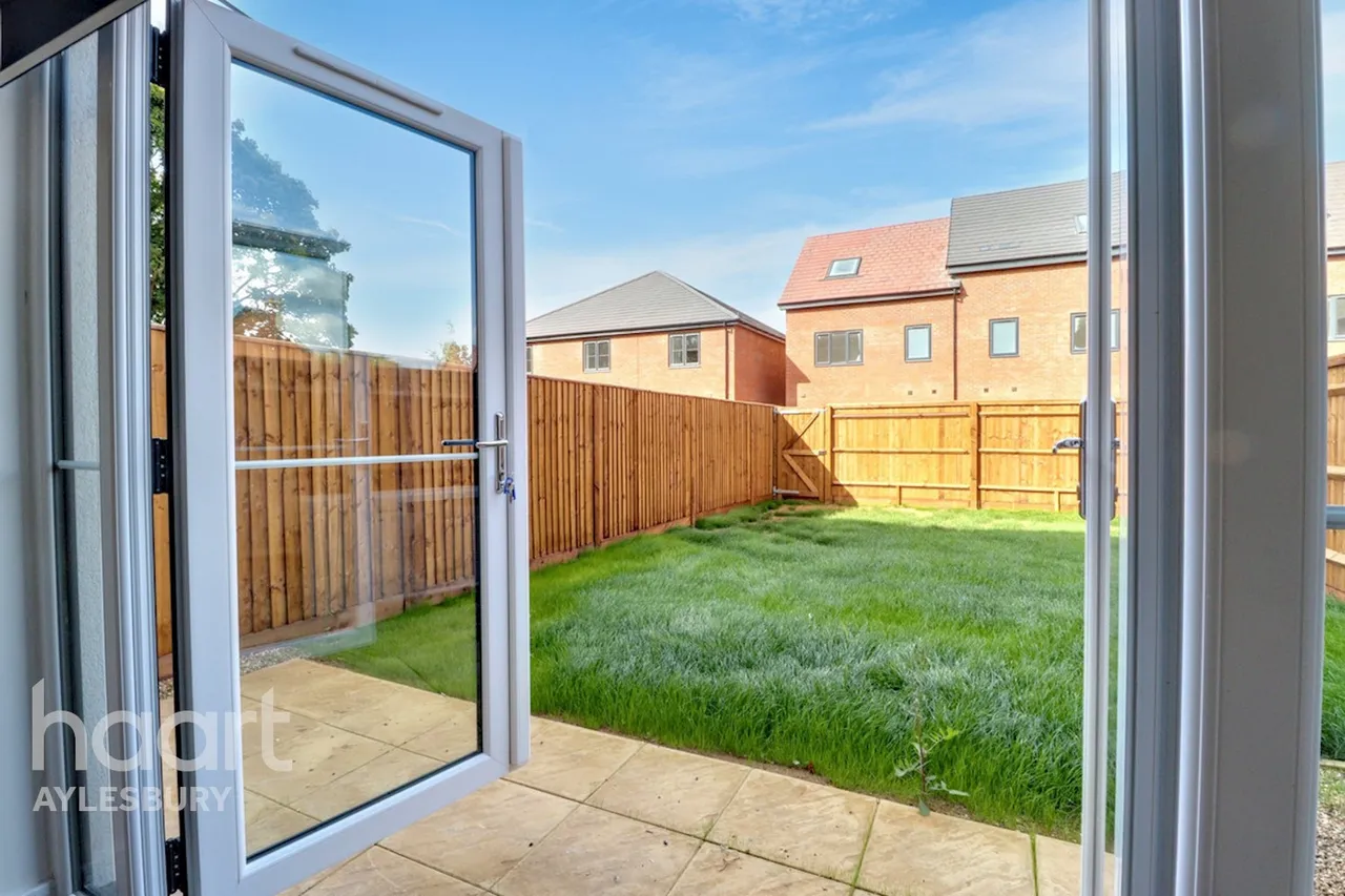 Eighth Avenue, Aylesbury, HP19, photo 8