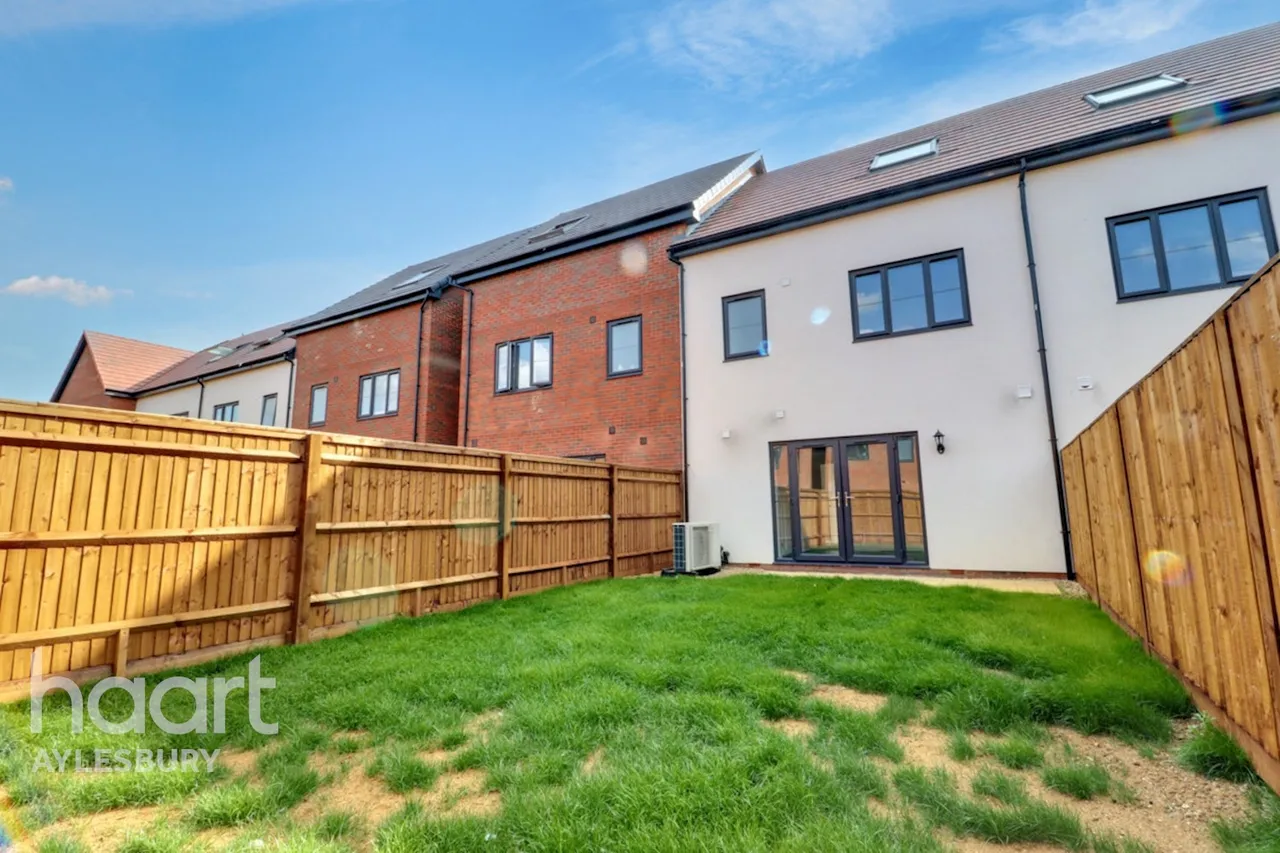 Eighth Avenue, Aylesbury, HP19, photo 9