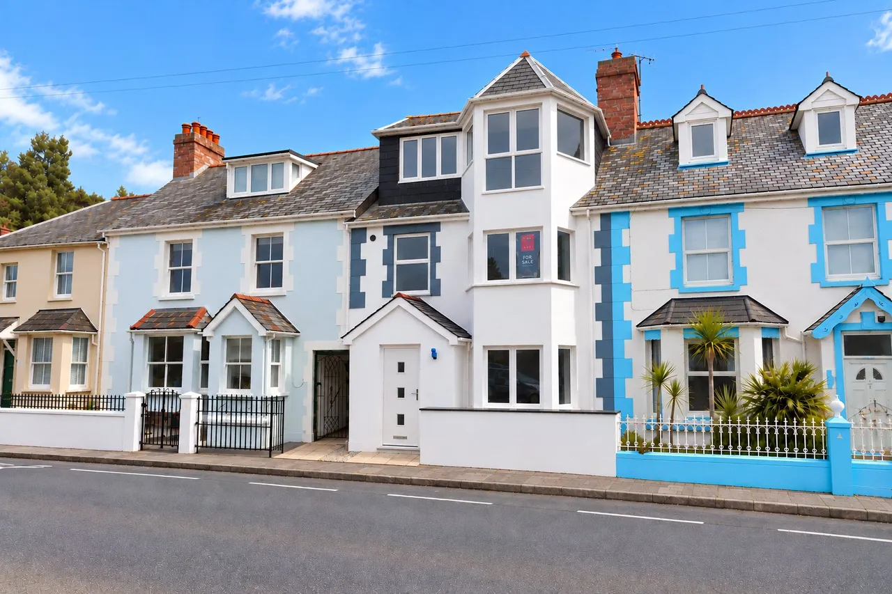 1 bed flat for sale, Lyndale Terrace, Instow, EX39