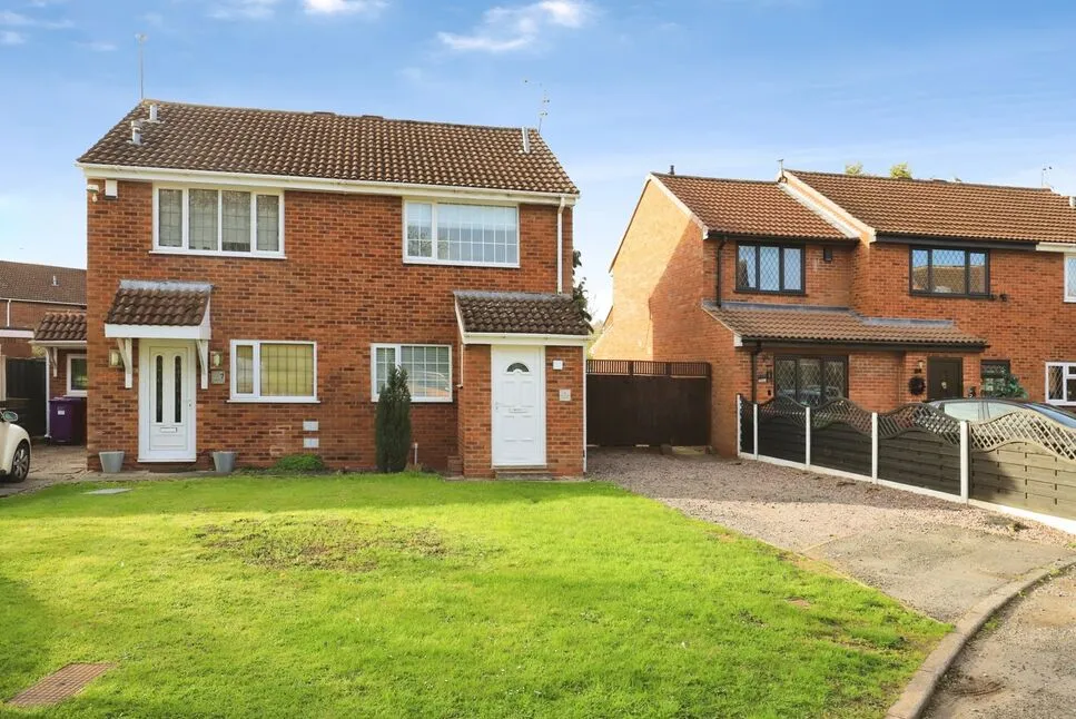 2 bed house for sale, Newcott Close, Wolverhampton, WV9