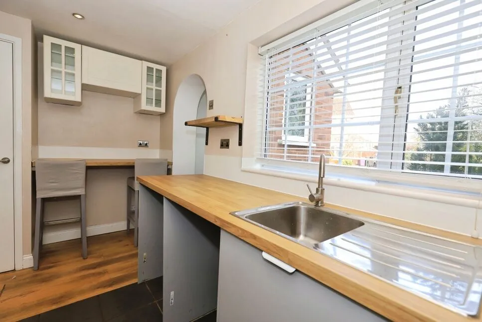 Newcott Close, Wolverhampton, WV9, photo 10