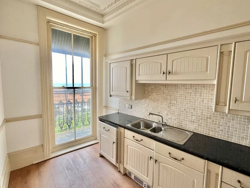 Marine Crescent, Folkestone, CT20, photo 6