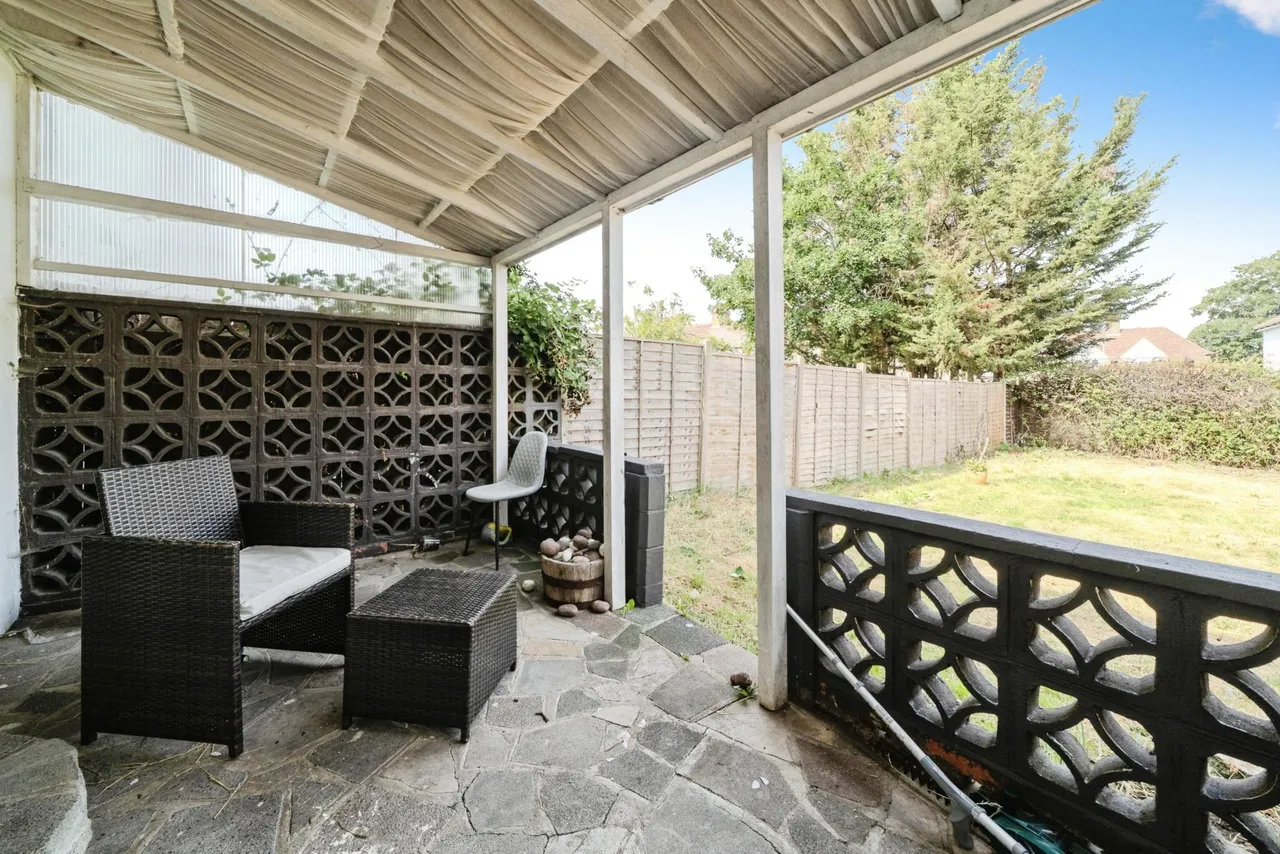 The Crescent, New Malden, KT3, photo 16