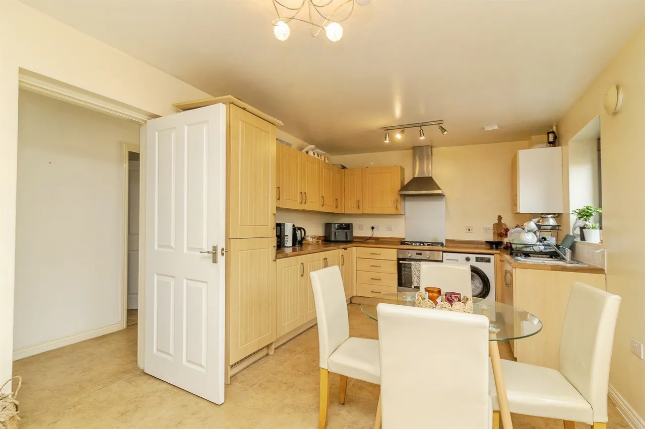 Countess Way, Broughton, MK10, photo 6