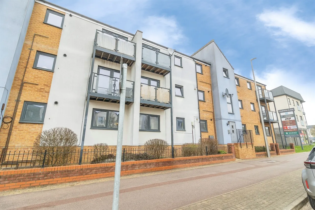 2 bed flat for sale, Countess Way, Broughton, MK10