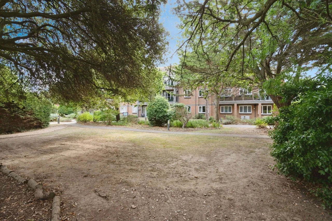 Sea Front, Hayling Island, PO11, photo 14