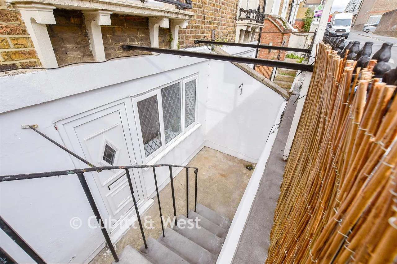 1 bed flat for sale, Montague Road, Croydon, CR0