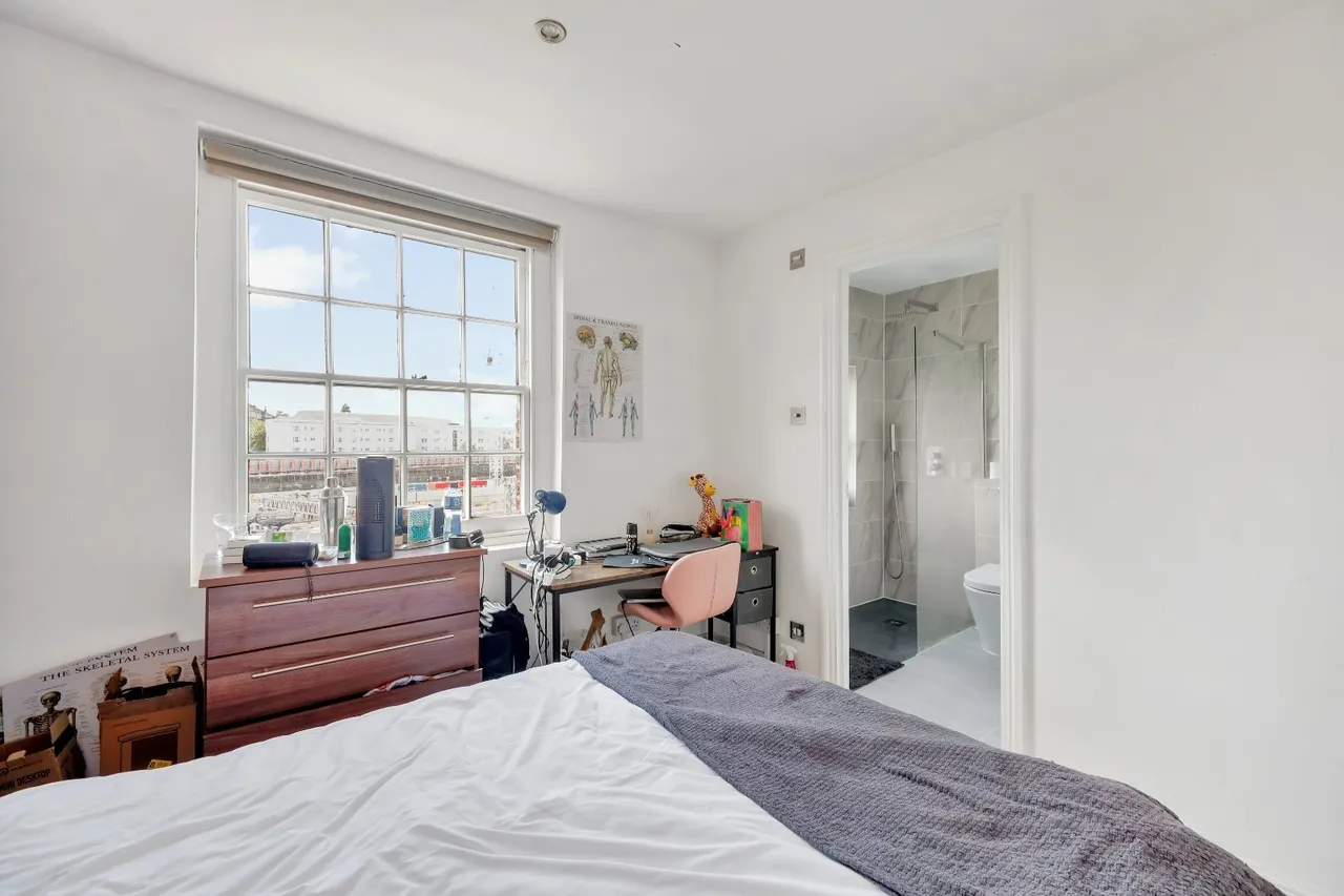 4 bed flat to rent, Mornington Crescent, Camden Town, NW1