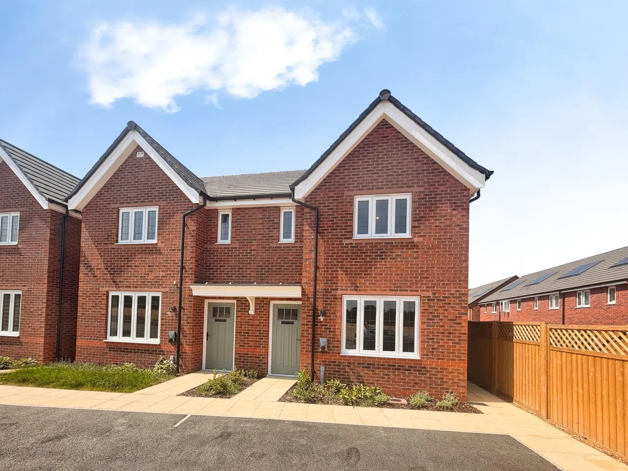 3 bed house to rent, Swift Drive, Stockport, SK8