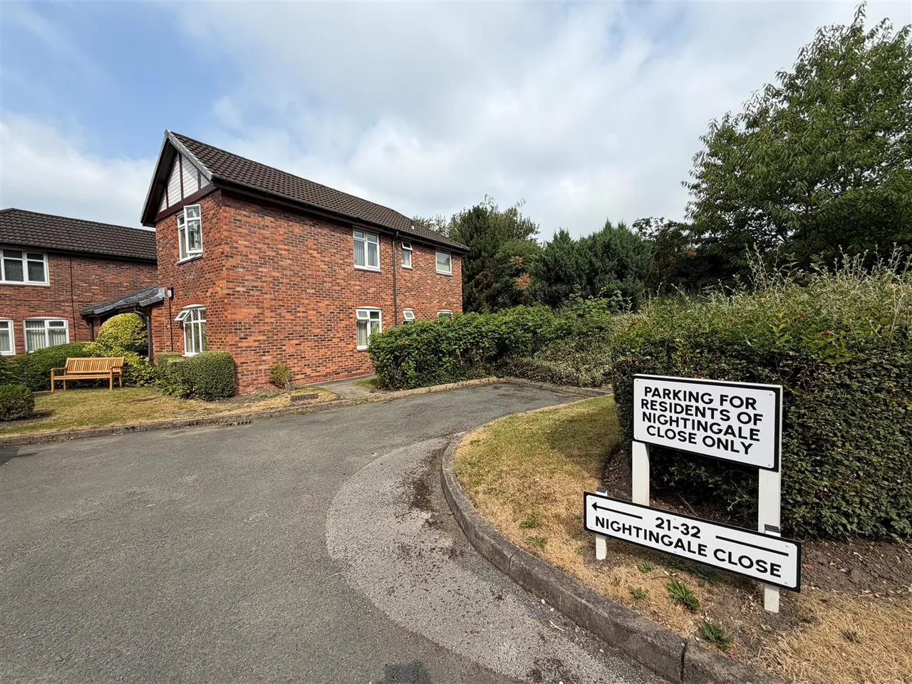 Nightingale Close, Wilmslow, SK9, photo 7