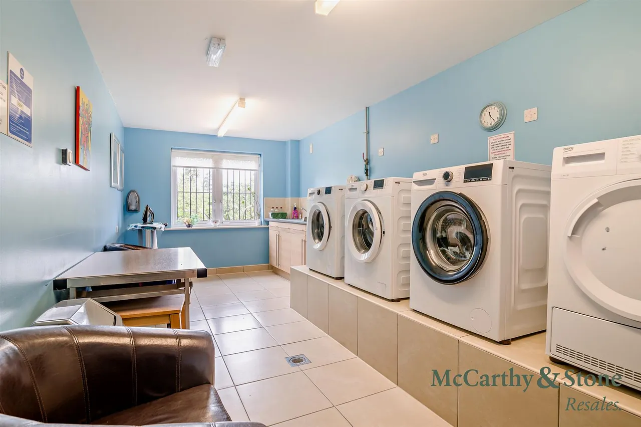 Overnhill Road, Downend, BS16, photo 9