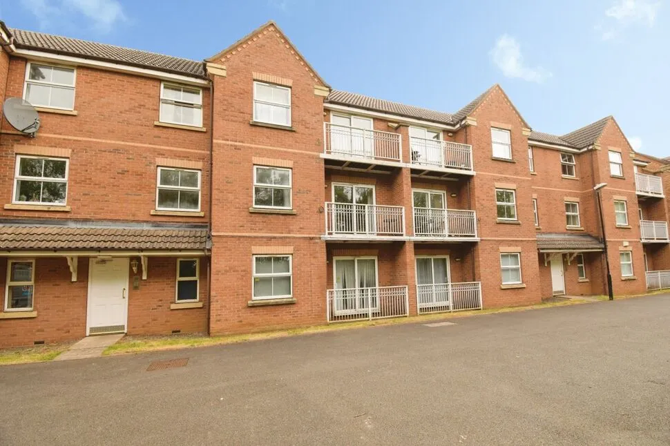2 bed flat for sale — Gillquart Way, Parkside, Coventry, CV1