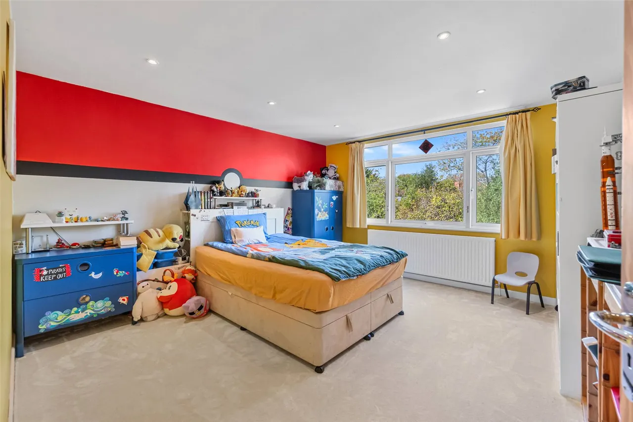 Queens Road, Hampton Hill, TW12 1DU, photo 9