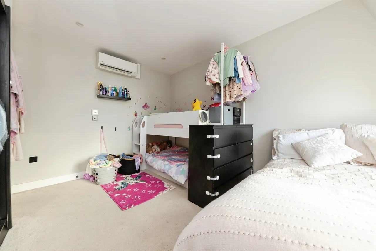 Parkway, Welwyn Garden City, photo 10