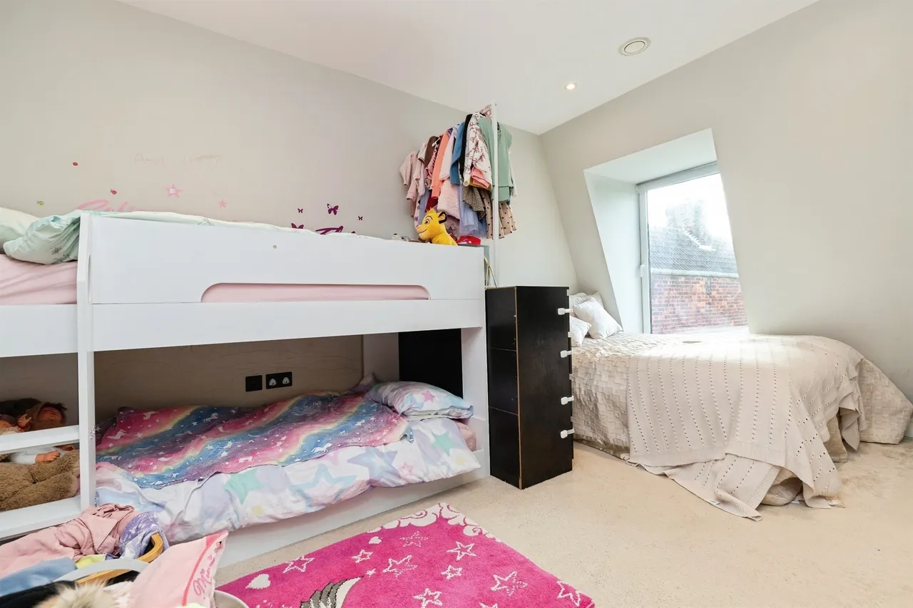 Parkway, Welwyn Garden City, photo 8