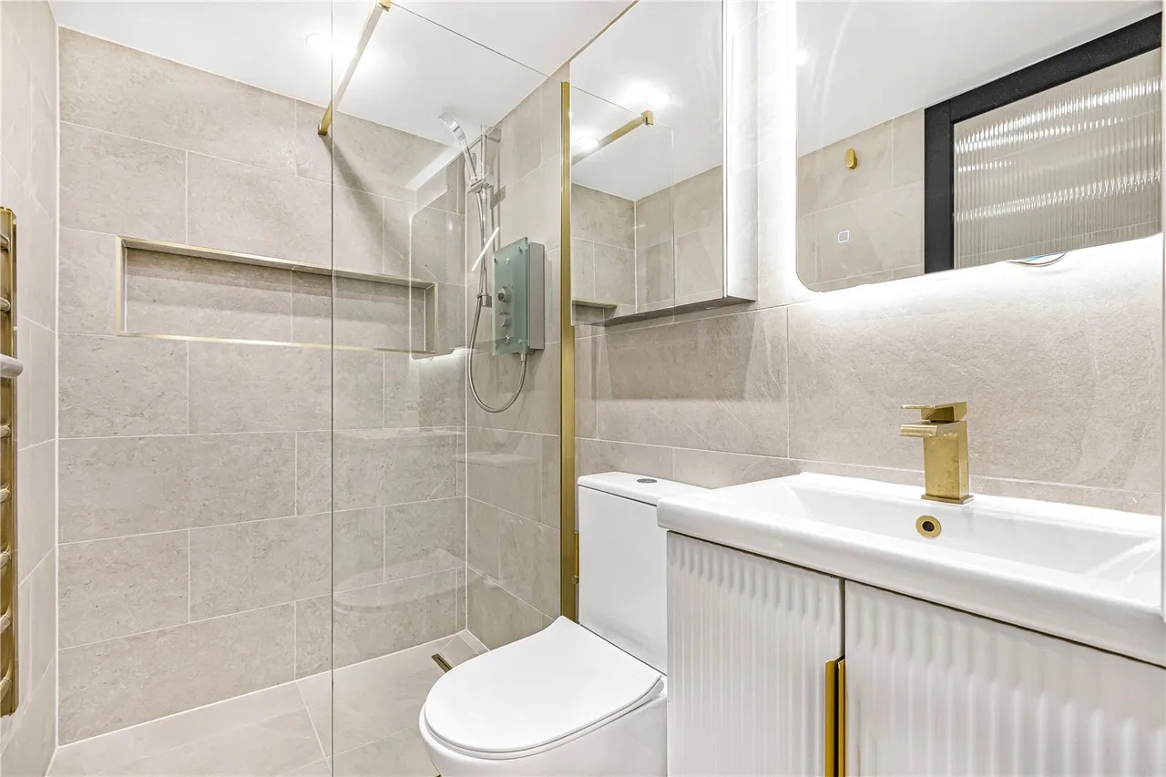 Lower Clapton Road, London, E5, photo 7