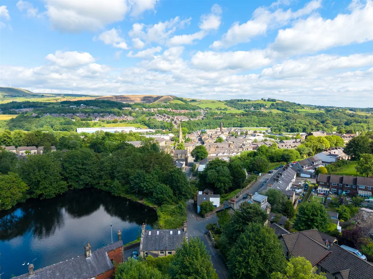 Cliff Mount, Ramsbottom, Bury, BL0 9EP, photo 15