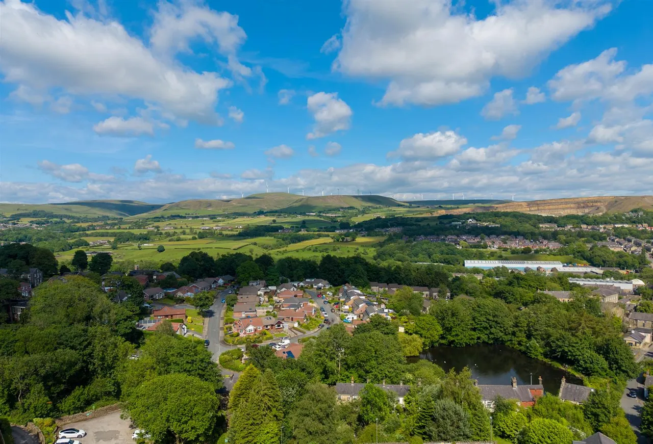 Cliff Mount, Ramsbottom, Bury, BL0 9EP, photo 20