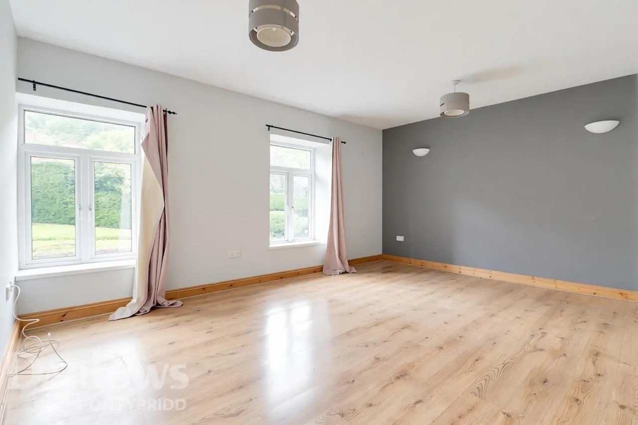 Merthyr Road, Pontypridd, photo 12