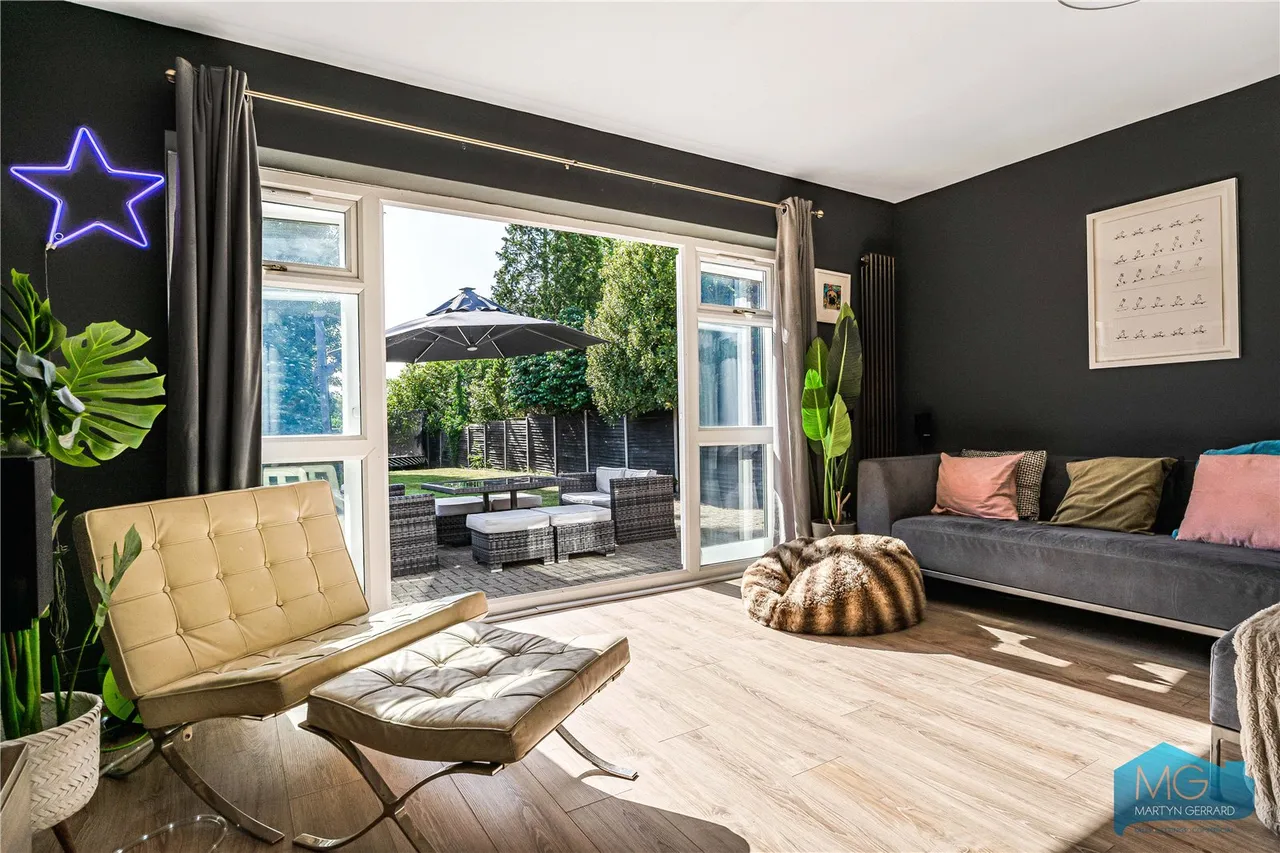 Eversley Park Road, London, N21, photo 2