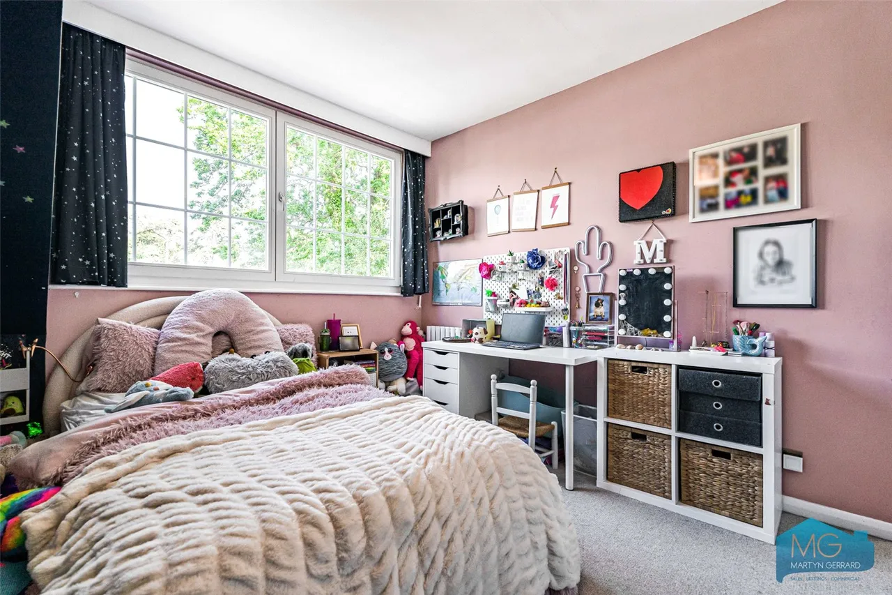 Eversley Park Road, London, N21, photo 22