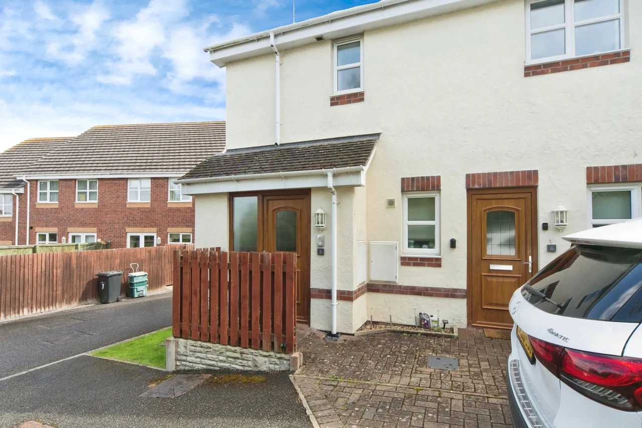 2 bed flat for sale, The Orchard, Rhos on Sea, LL28