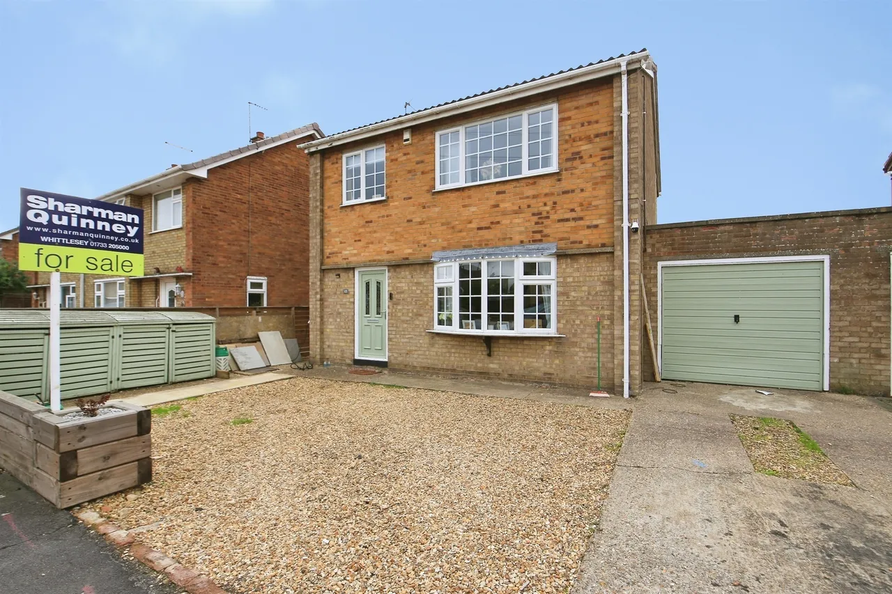 3 bed house for sale, Churchfield Way, Peterborough, PE7