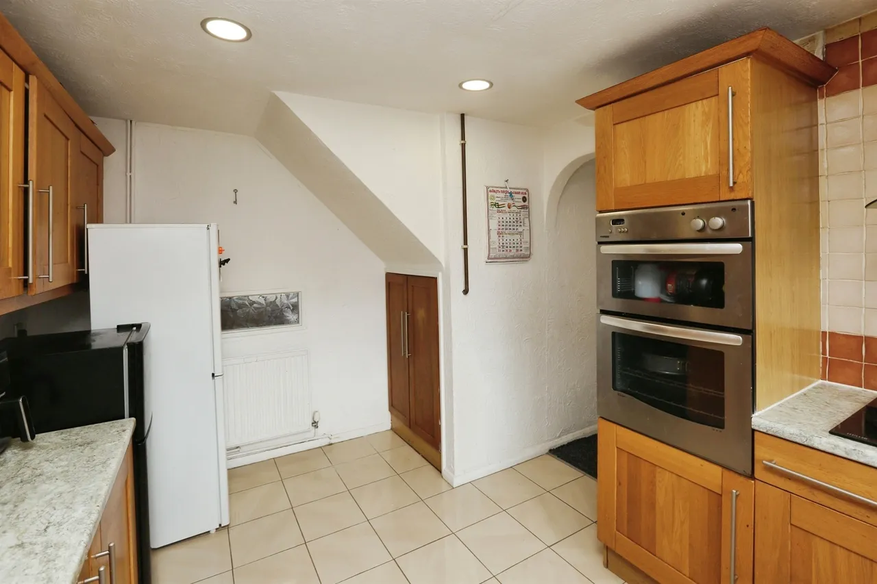 Bishopsfield Road, Fareham, PO14, photo 9