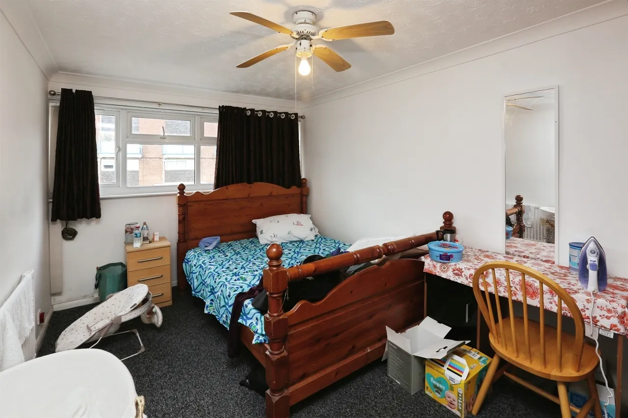 Bishopsfield Road, Fareham, PO14, photo 15