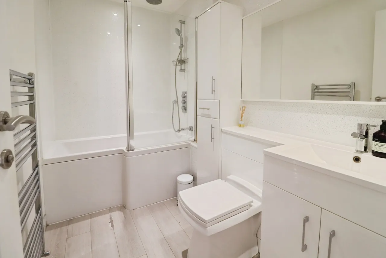 Craiglee Drive, Cardiff, CF10, photo 9
