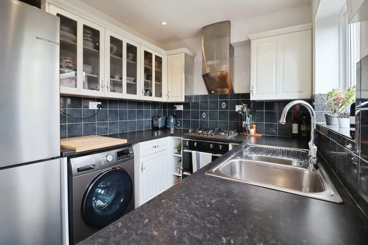Craiglee Drive, Cardiff, CF10, photo 14