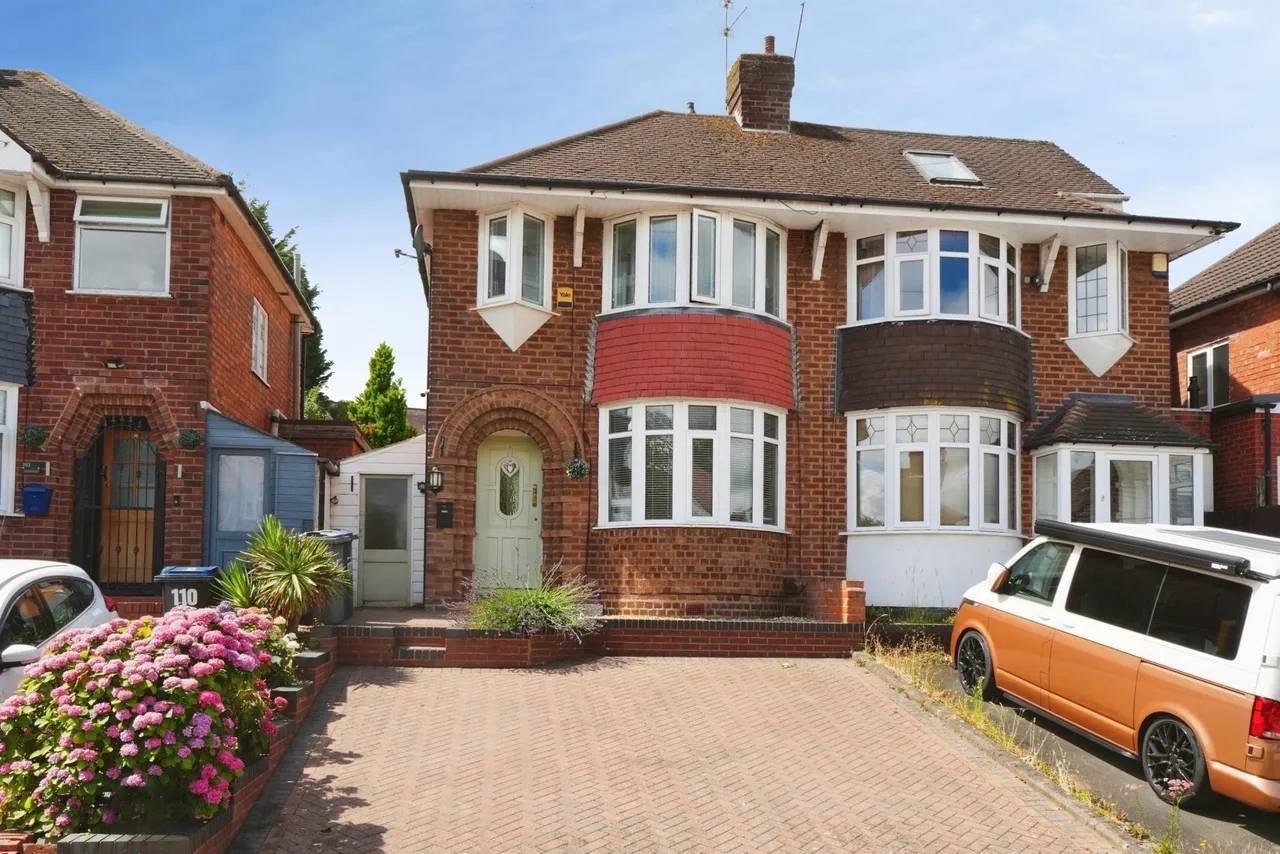 3 bed house for sale, Upper Meadow Road, Quinton, B32