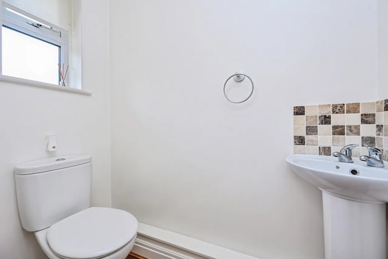 Ashton Close, Liverpool, L25, photo 11