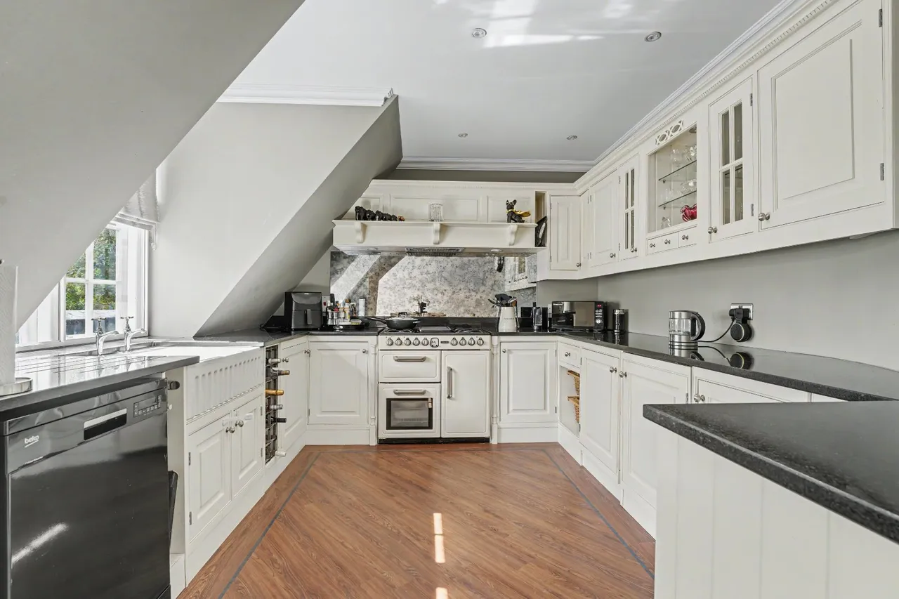Sacombe Mews, Bragbury End, SG2, photo 5
