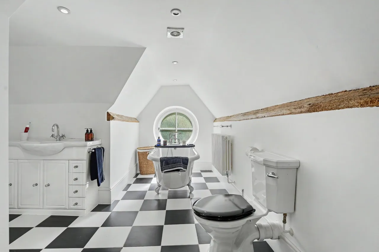 Sacombe Mews, Bragbury End, SG2, photo 9