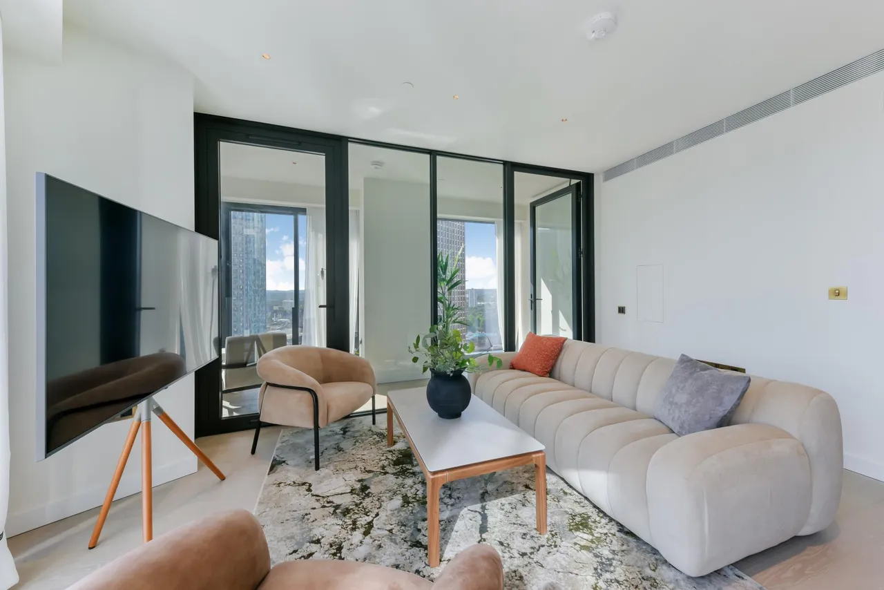 Nine Elms Lane, London, SW8, photo 7