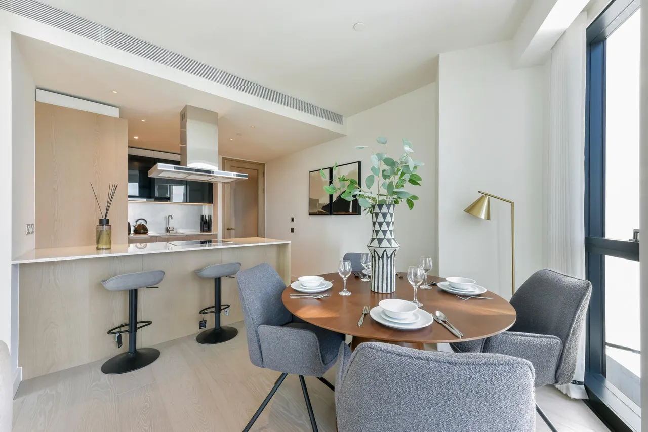 Nine Elms Lane, London, SW8, photo 6