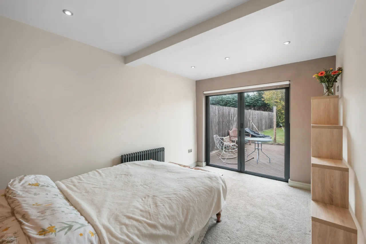 Sinton Green, Hallow, WR2, photo 6