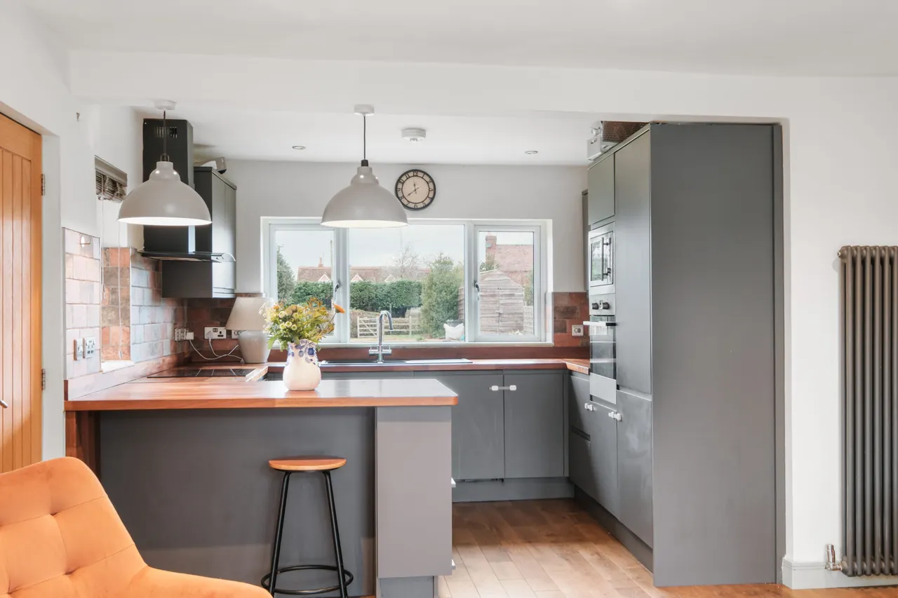 Sinton Green, Hallow, WR2, photo 3