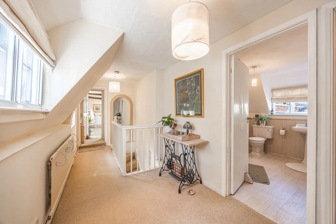 Attractive Grade II Listed Property i, photo 11