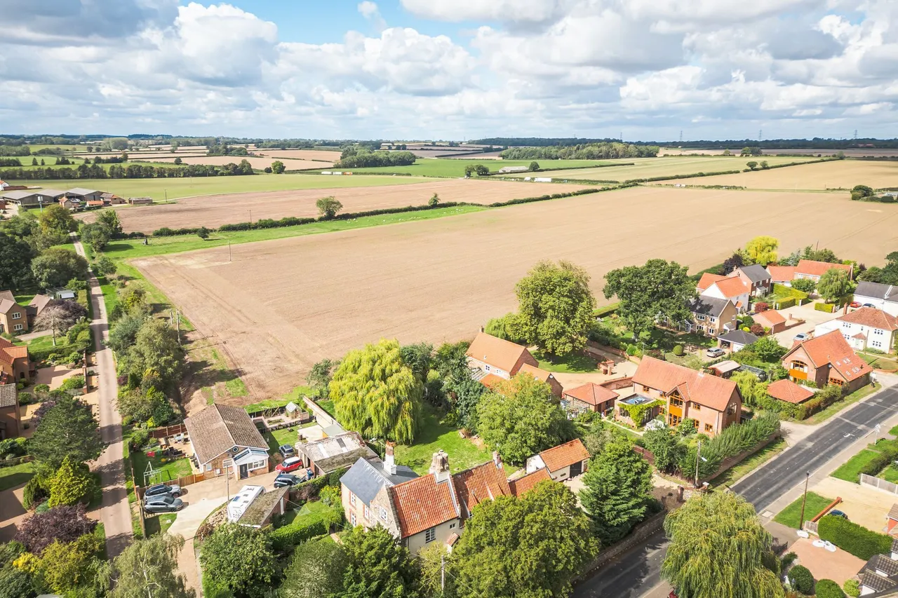 Attractive Grade II Listed Property i, photo 19
