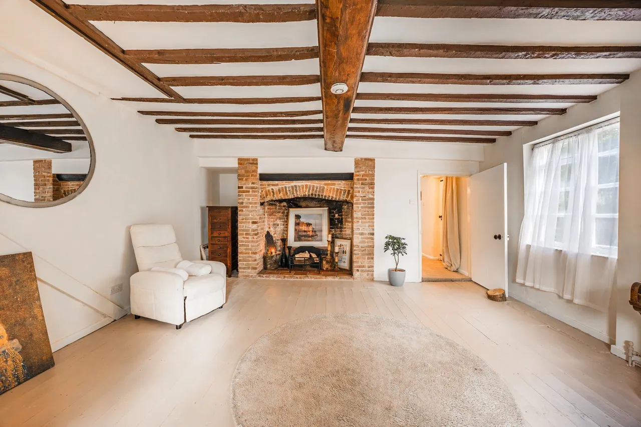 Attractive Grade II Listed Property i, photo 4