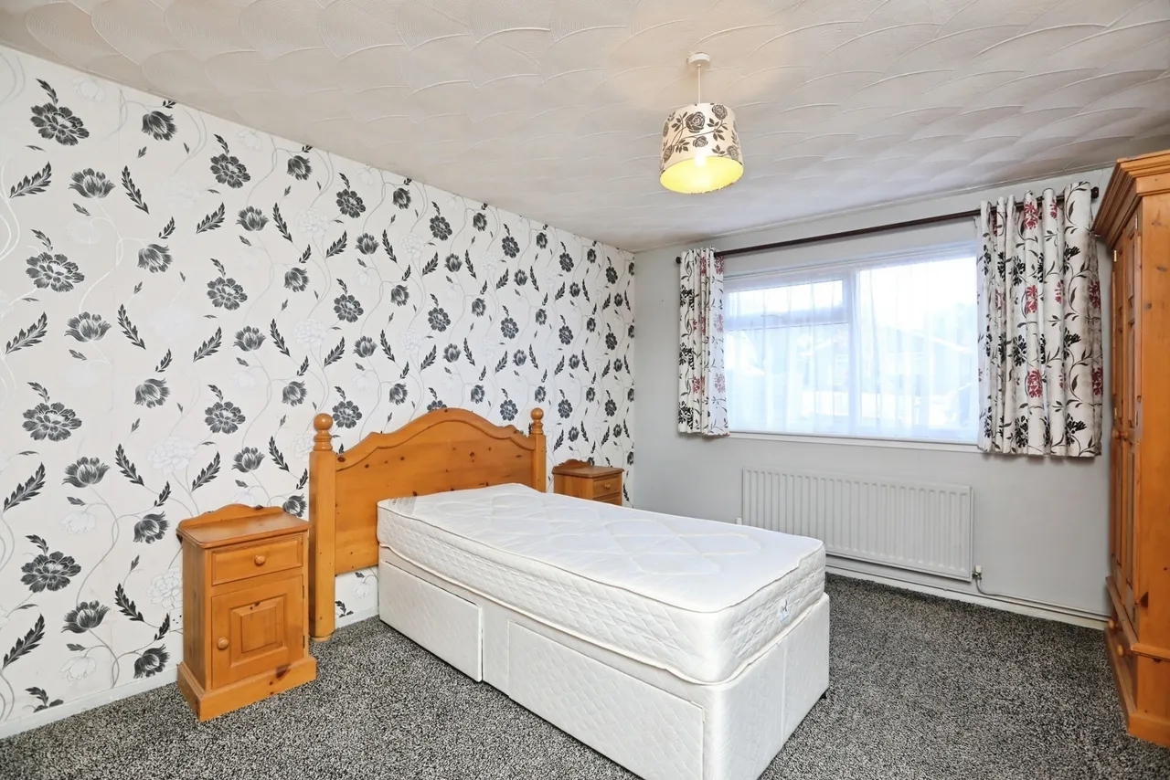 Scarborough Drive, Minster On Sea, ME12, photo 11