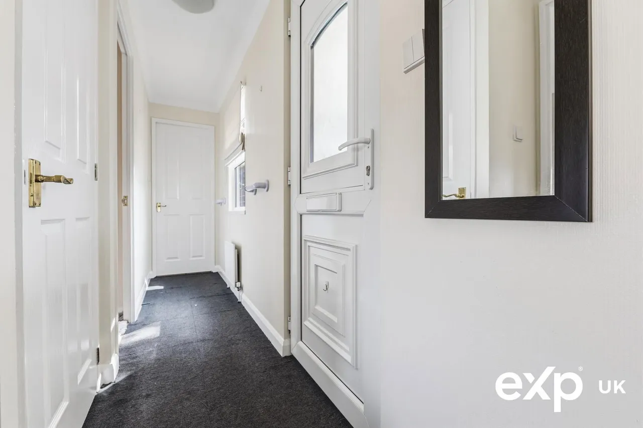 Fairholme Park, Ollerton, NG22, photo 12