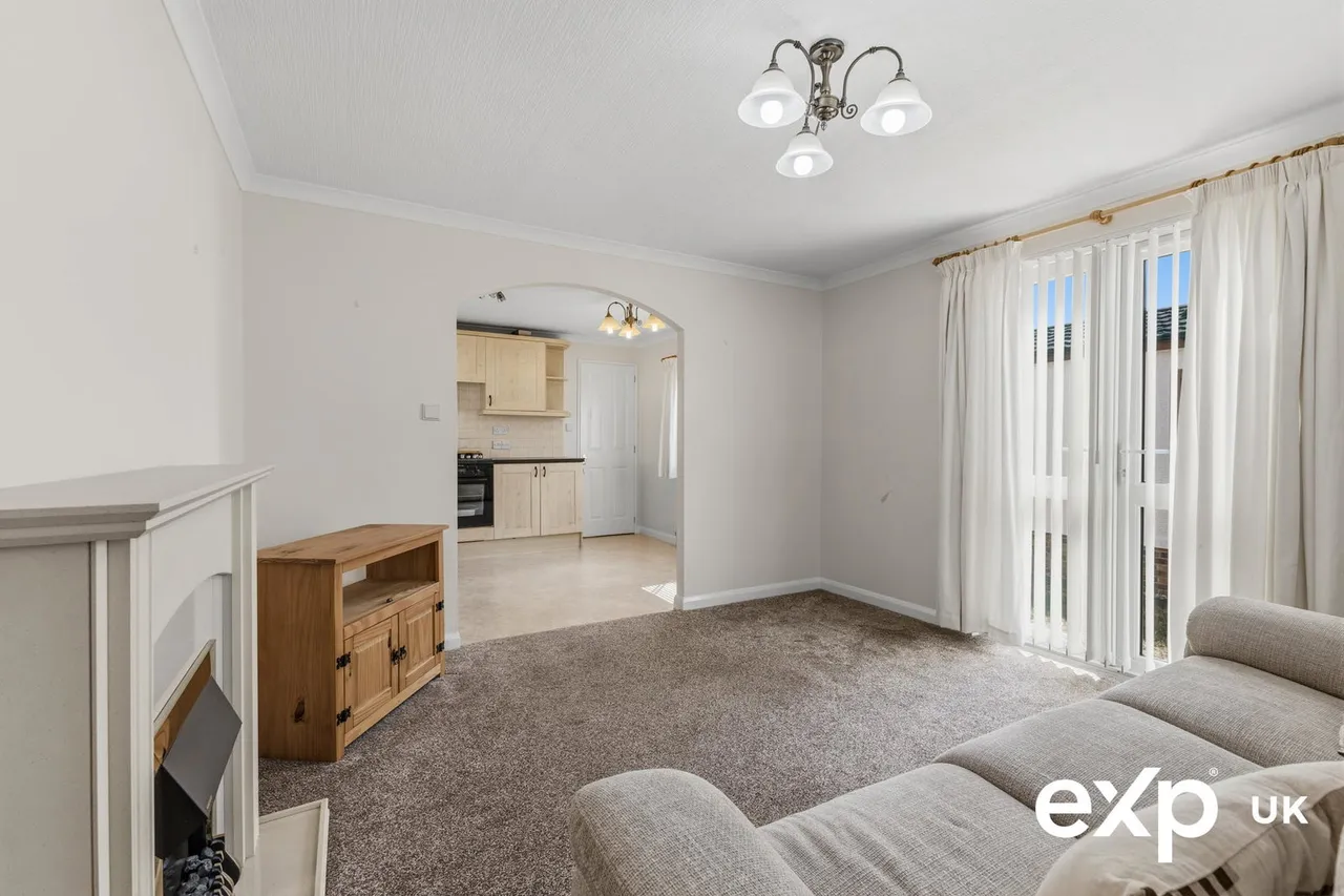 Fairholme Park, Ollerton, NG22, photo 9