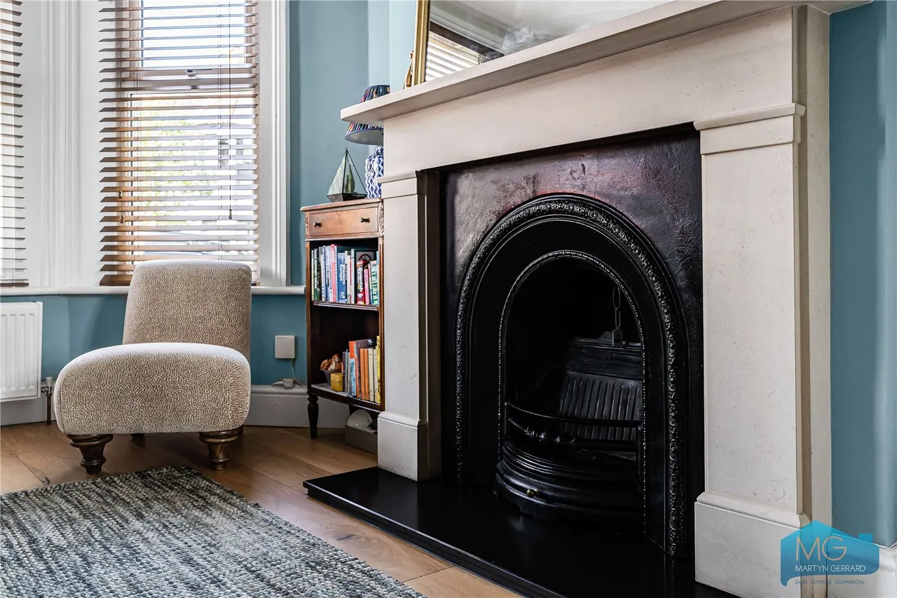 Pembroke Road, London, N10, photo 28