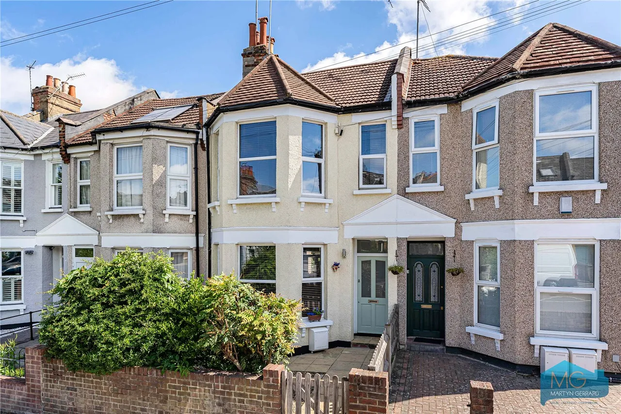 Pembroke Road, London, N10, photo 29
